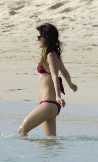 rachel bilson in bikini 08.jpg