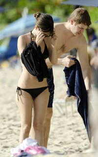 rachel bilson in bikini nero 03.jpg