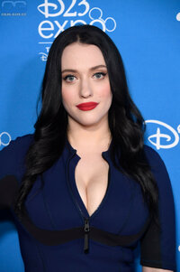 kat-dennings-cleavage-57889.jpg
