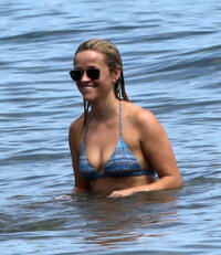 reese whiterspoon in bikini 14.jpg