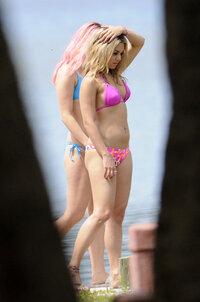 vanessa hudgens sul set 59.jpg