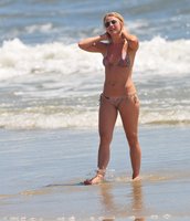 julianne hough in bikini  02.jpg