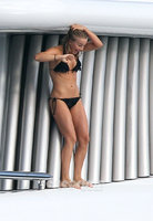 julianne hough in bikini nero 06.jpg