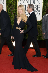 kate hudson al golden globes 04.JPG