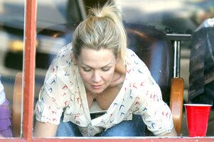 jennie garth.jpg