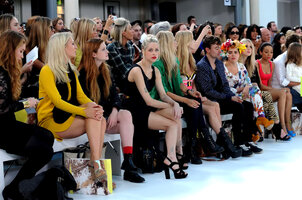 bonnie wright al fashion show 02.jpg