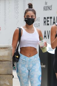 Vanessa-Hudgens-Sexy-Braless-Fappening-Blog-54.jpg