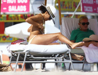 eva longoria in bikini 08.jpg