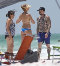 cameron diaz in bikini 14.jpg
