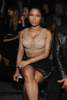 nicki minaj al fashion show 01.jpg