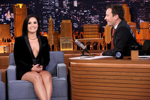 demi lovato al tonight show 05.jpg