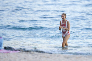 uma thurman al mare 29.jpg