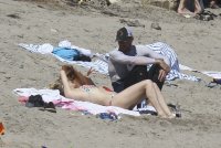 kate hudson in bikini 11.jpg