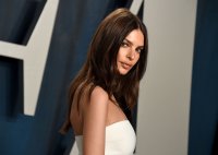 Emily Ratajkowski.jpg