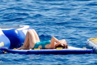 isla fischer in beach 14.jpg