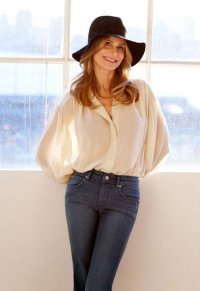 Kyra_Sedgwick_007.jpg