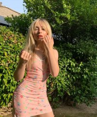 Sabrina-Carpenter-Hot-New-Selfies-TheFappeningPro-2.jpg