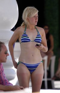 ellie goulding in bikini 17.jpg