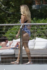 ellie goulding in swimsuit 06.jpg