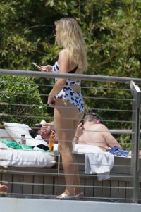 ellie goulding in swimsuit 09.jpg