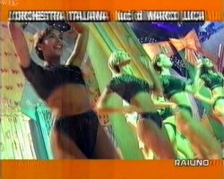 CoccoDiMamma-1998-S.Salerno_e_CorpoDiBallo-vhs-wlg.avi_snapshot_03.36_[2021.05.03_23.00.23].jpg