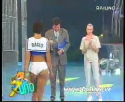 Schiaffo o bacio (dalla trasmissione Rai 7 per uno).flv_snapshot_04.12_[2020.07.23_08.50.36].jpg