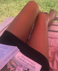 veronica rega gambe.jpg