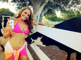 tami erin in bikini 02.jpg
