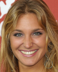 8 Lucilla Agosti 1.png