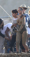 20248_Rihanna_filming_a_music_video_for_her_song_Hard-9_122_88lo.jpg