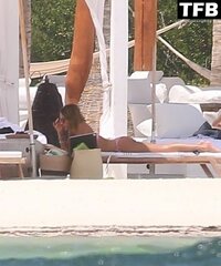 Jessica-Alba-Sexy-The-Fappening-Blog-48.jpg