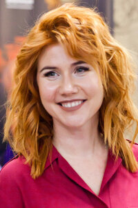 Anna_Chapman_02_(cropped).jpg