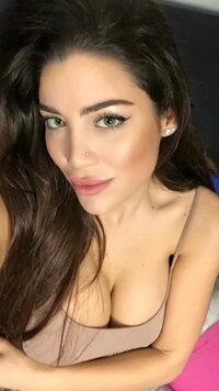 vivianavi___28763960_222564784974099_6105968302494842880_n.jpg