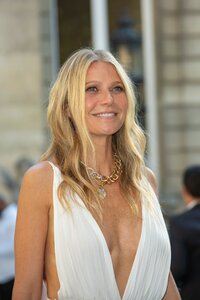 113807983_gwyneth-paltrow-40.jpg