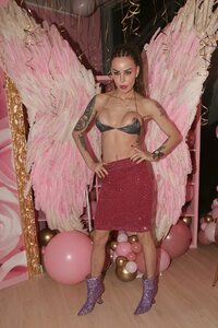 nina-moric-at-beauty-center-vip-extension-academy-opening-at-le-terrazze-casalpalocco-shopping...jpg