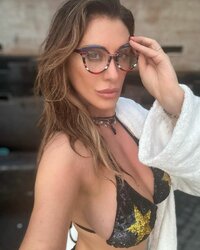 sabrinasalernofficial_332314521_1389122418590551_8368800967782591642_n.jpg