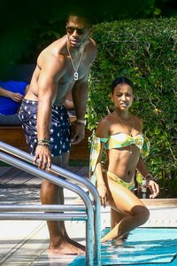 karrueche tran in bikini (02).jpg