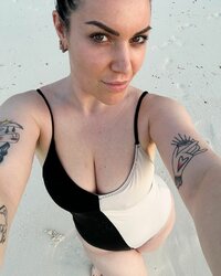 anniemazzola-09042023-0001.jpg