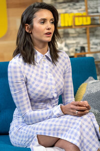 nina dobrev al talk 04.jpg