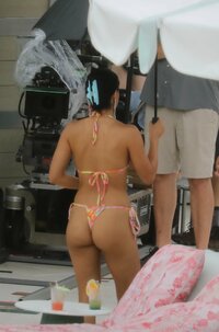 camila mendes in bikini (06).jpg