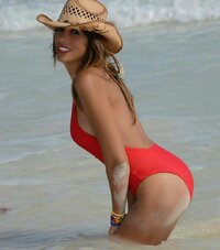 emanuela tittocchia in costume 05.jpg