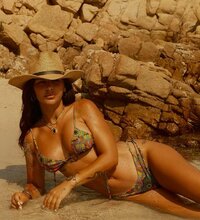 nicole murgia in bikini 02.jpg