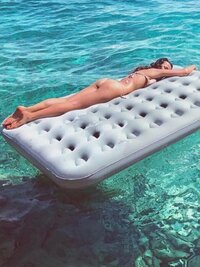 ASSpiediGAMBErelaxmareJ.jpg