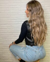 laura (8).jpg