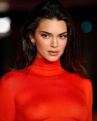 kendalljenner_1701712885_3250525740063379000_6380930.jpg